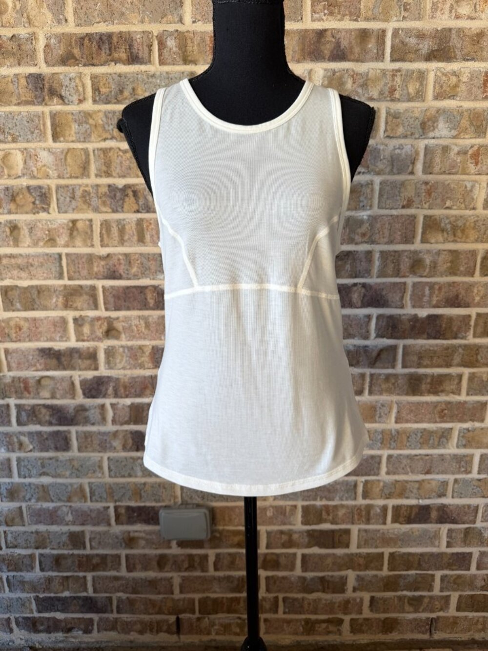 Halle Berry X Sweaty Betty Ivory tank top athletic wear workout size medium